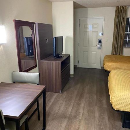 Suburban Studios Winston-Salem Near Hanes Mall Екстер'єр фото