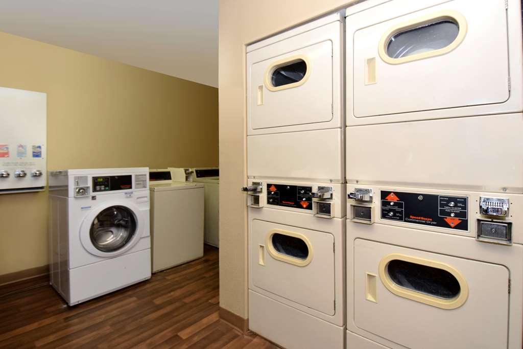 Suburban Studios Winston-Salem Near Hanes Mall Екстер'єр фото