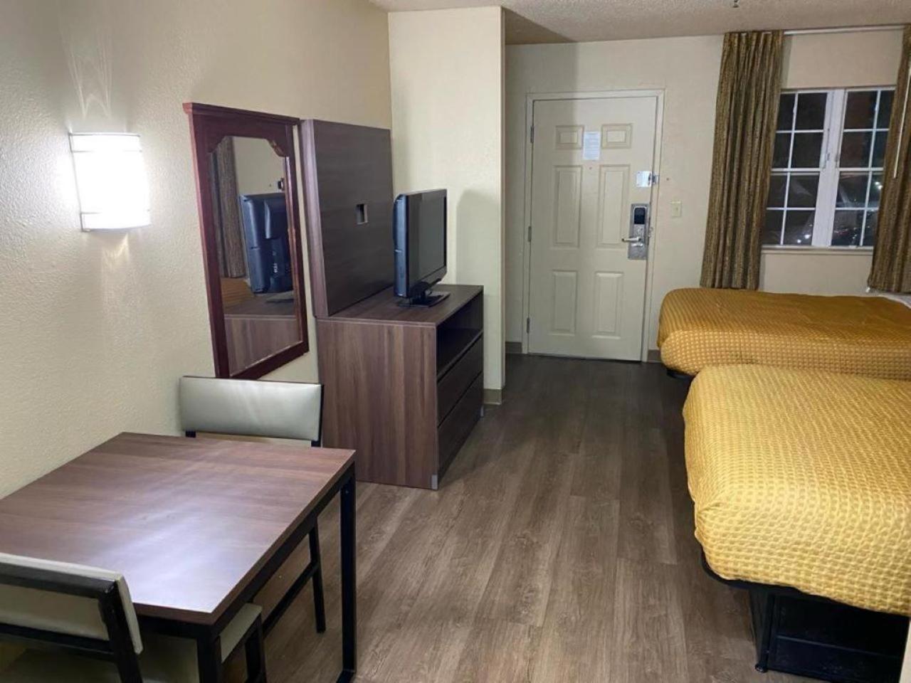 Suburban Studios Winston-Salem Near Hanes Mall Екстер'єр фото