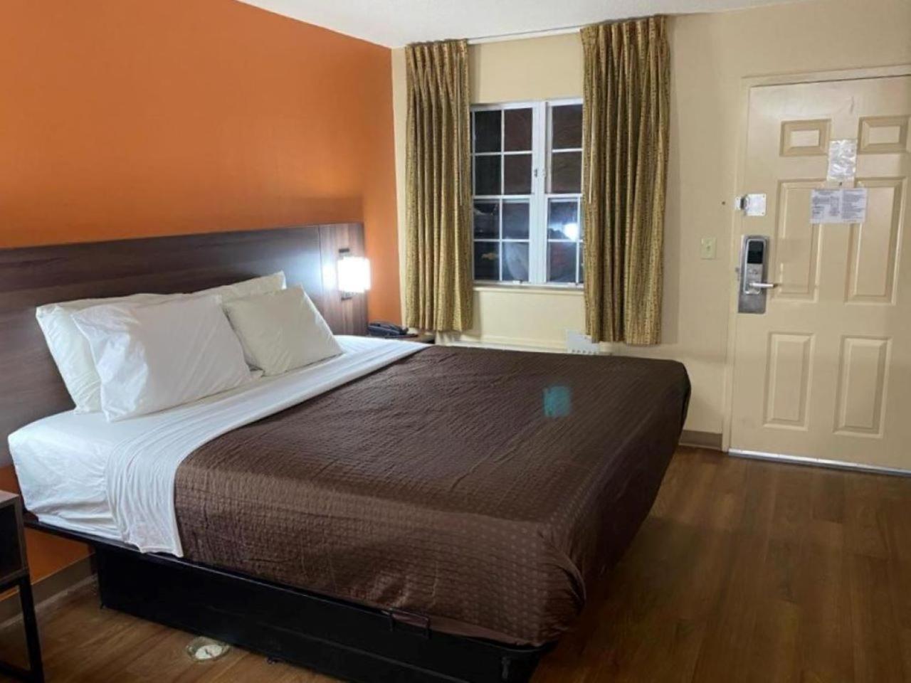 Suburban Studios Winston-Salem Near Hanes Mall Екстер'єр фото